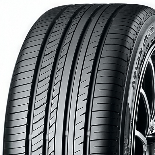 Yokohama Advan-dB V552 215/55 R 17 94W